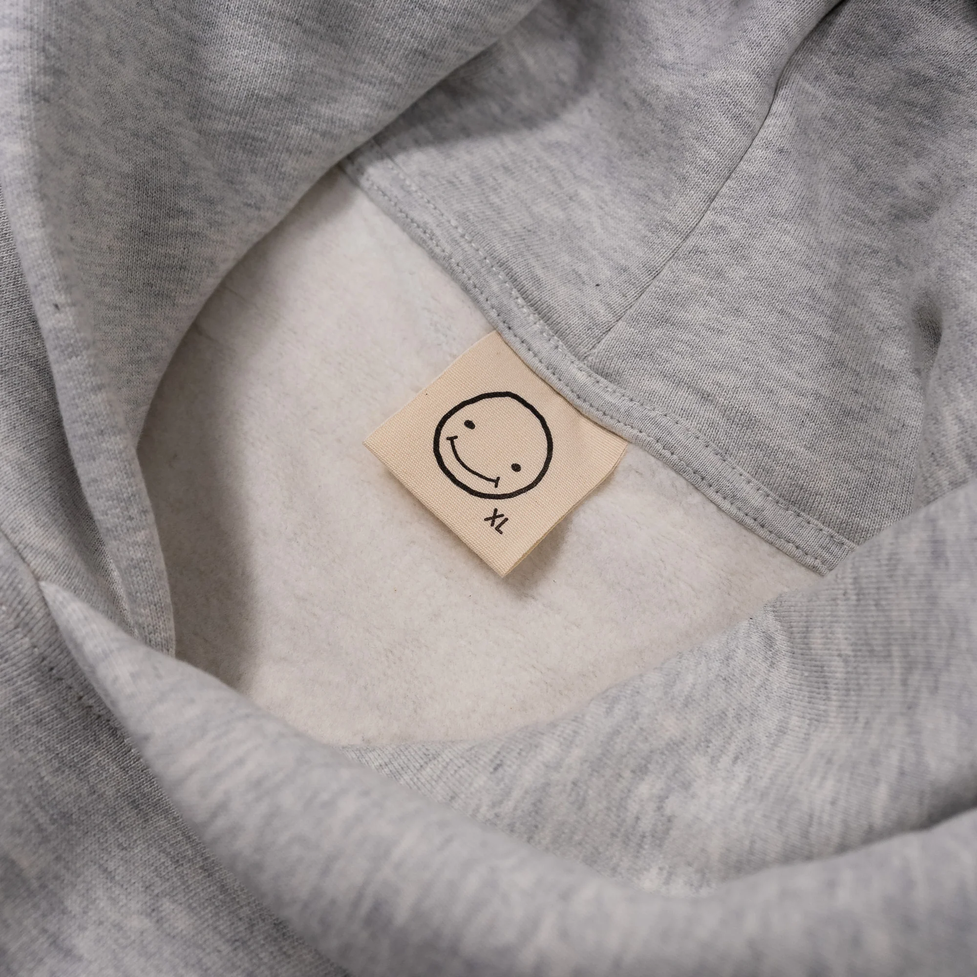 LUCREW Ellipse rot Hoodie - Image 9